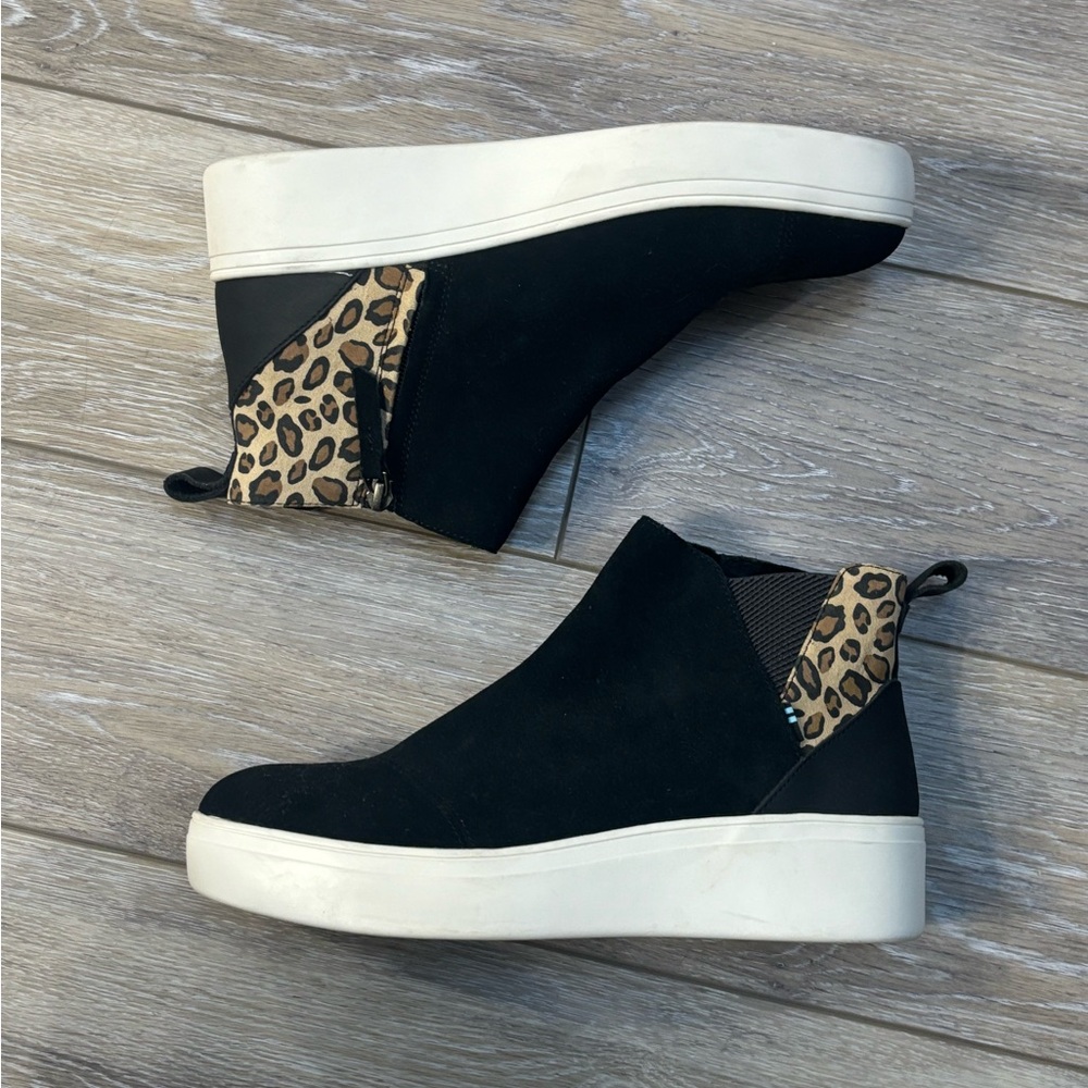 TOMS Jamie Shoe Sz 8.5W Black Leopard Suede Wedge Sneaker Mobwife Hipster Rock